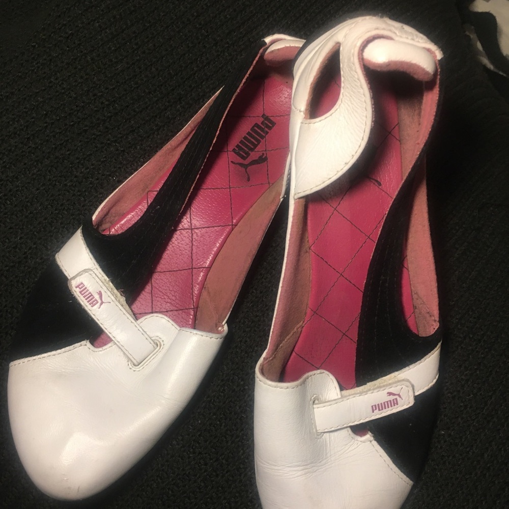 Woman’s Puma shoes